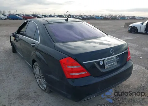 2011 Mercedes-Benz S 400 Hybrid z USA, uszkodzony, nr VIN WDDNG9FB2BA385532